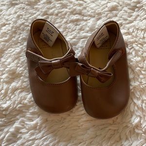 Like New Janie and Jack brown leather crib shoe